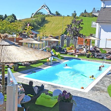 Vakantiehotel Der Brabander Winterberg Buitenkant foto