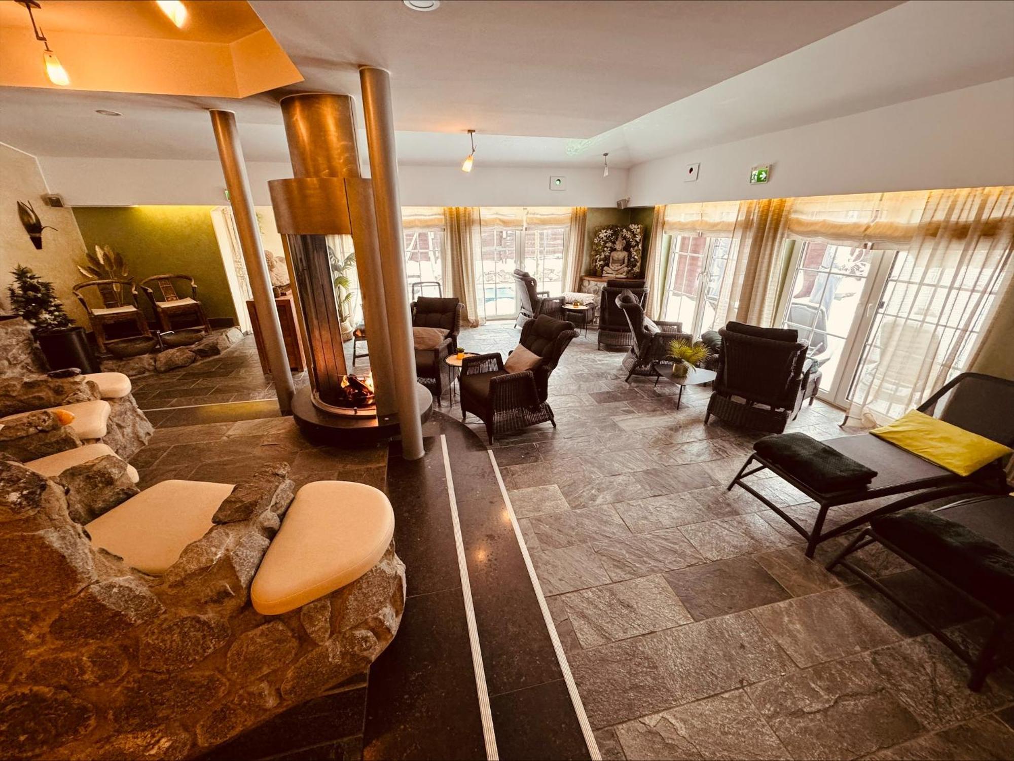 Vakantiehotel Der Brabander Winterberg Buitenkant foto