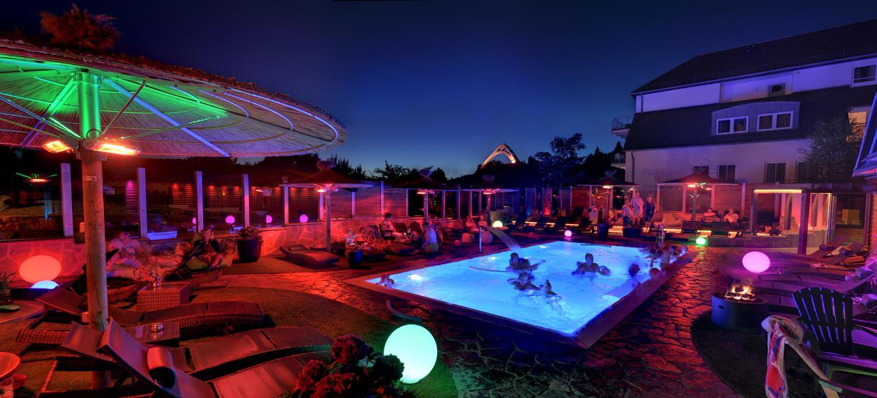 Vakantiehotel Der Brabander Winterberg Buitenkant foto