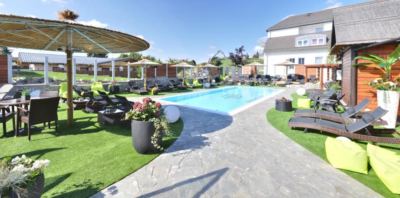 Vakantiehotel Der Brabander Winterberg Buitenkant foto