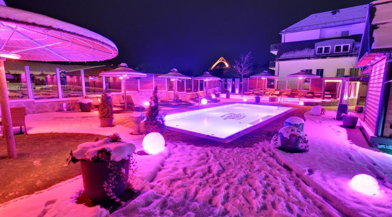 Vakantiehotel Der Brabander Winterberg Buitenkant foto